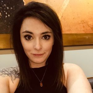 Meet your Posher, Catherine